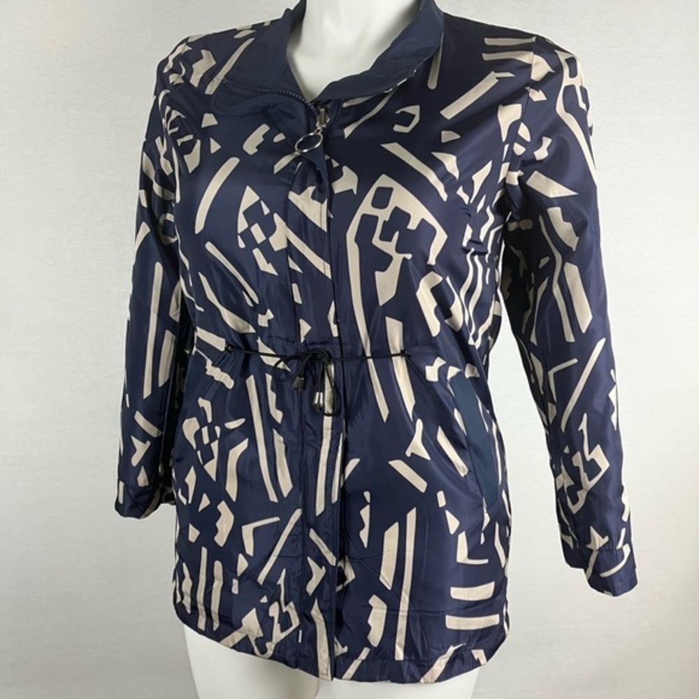 Reversible Lightweight Jacket - image 7